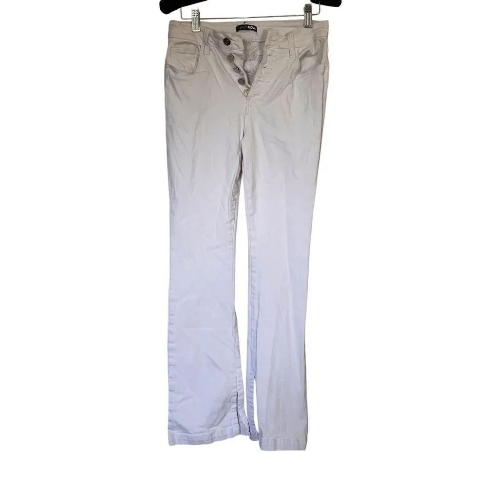 Fashion Nova Fit & Flare White Denim with Spit on Ankles Size 7